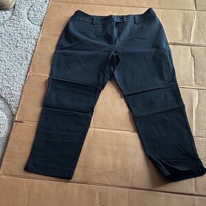 Women’s charter club slim it up Black ankle Pants size 16